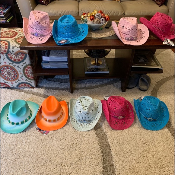 9 Cowboy / party hats - Picture 1 of 7